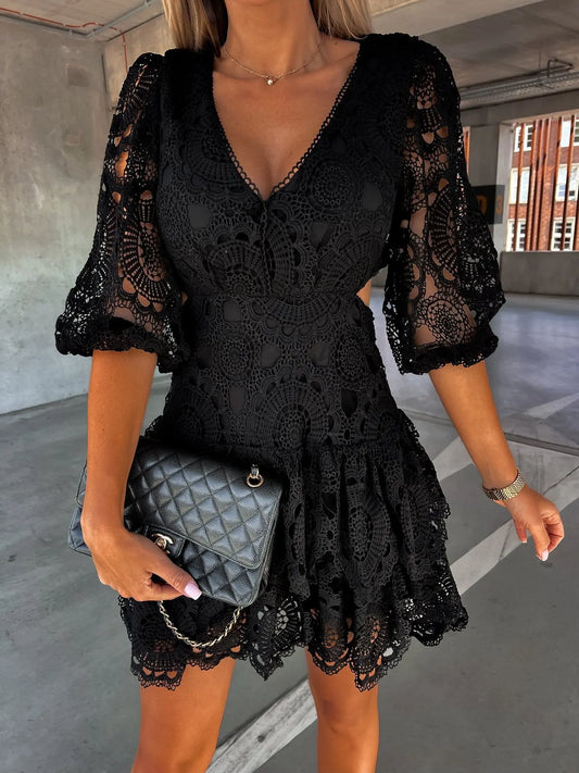 2022 New Women's Wear V-neck Lace Waist Slimming Dress