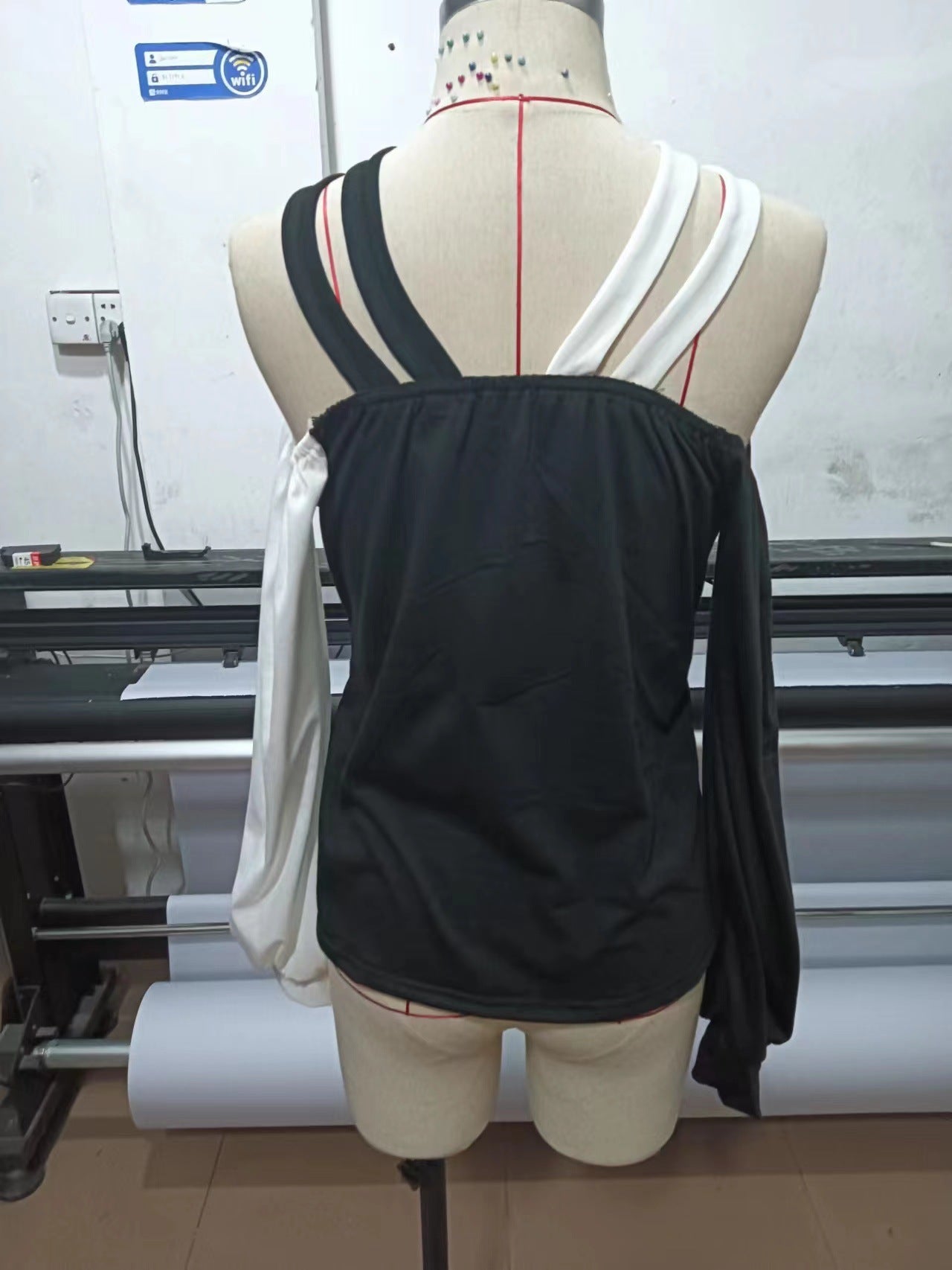 Monochromatic Marvel Top