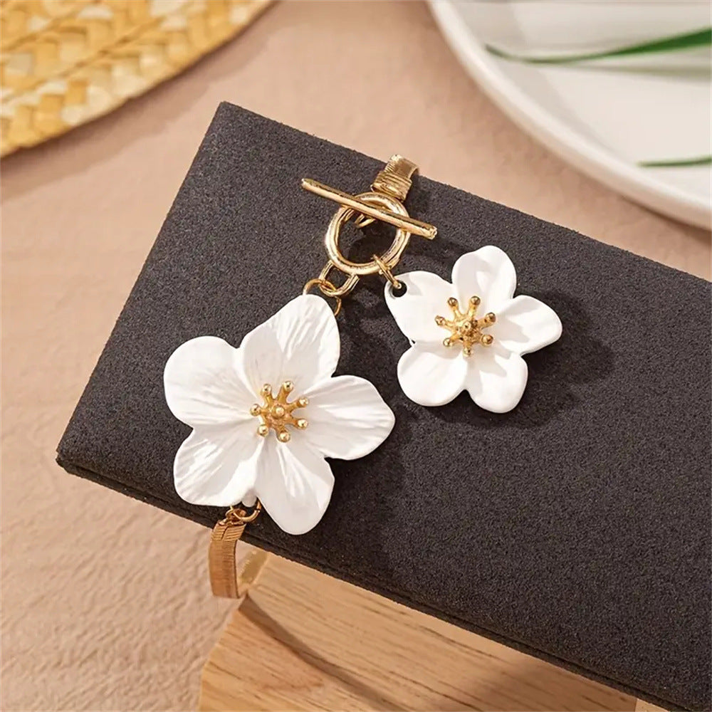 European And American Hot-selling Fashion White Elegant Simple Flower All-match Anklet Hip-hop Niche Exquisite Socialite Anklet For Women