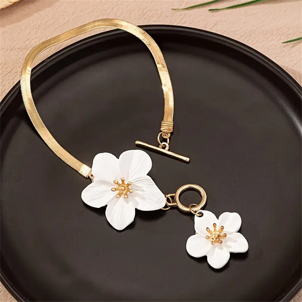 European And American Hot-selling Fashion White Elegant Simple Flower All-match Anklet Hip-hop Niche Exquisite Socialite Anklet For Women