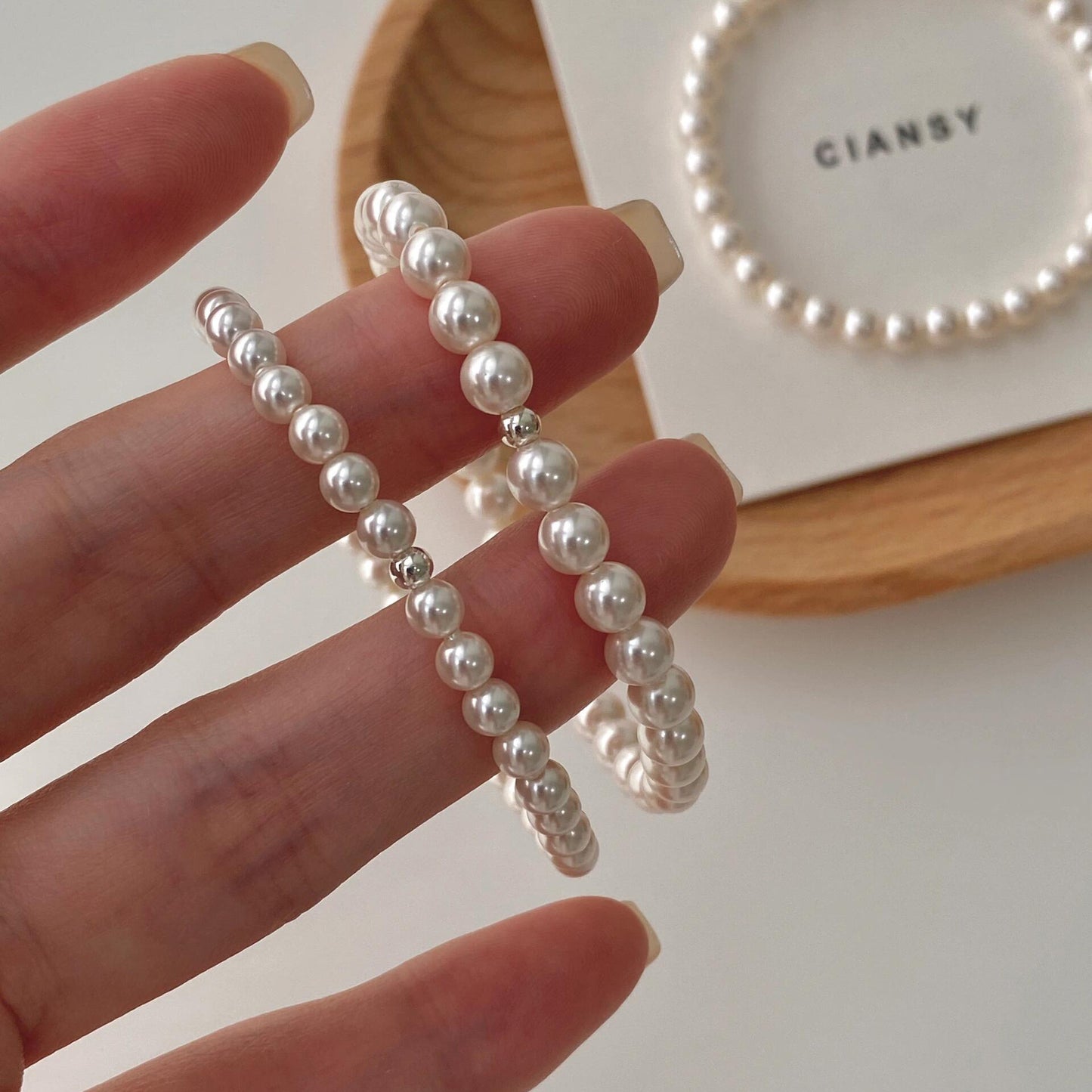 S925 Sterling Silver Shijia Pearl Bracelet Women's French Retro Light Luxury Elegant High-end Niche Design All-match Bracelet