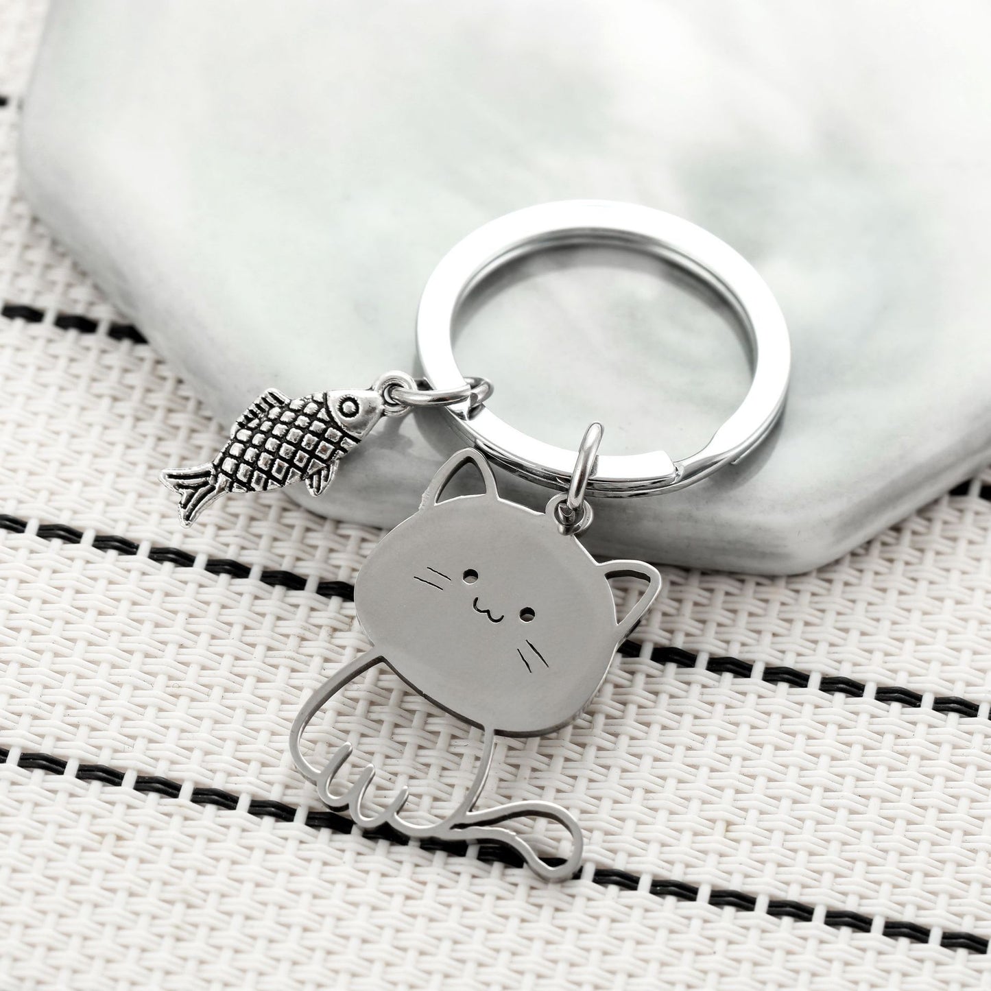 Cross-border New Cat Eating Fish Stainless Steel Pendant Key Chain Cute Cartoon Cat Pendant Couple Key Chain