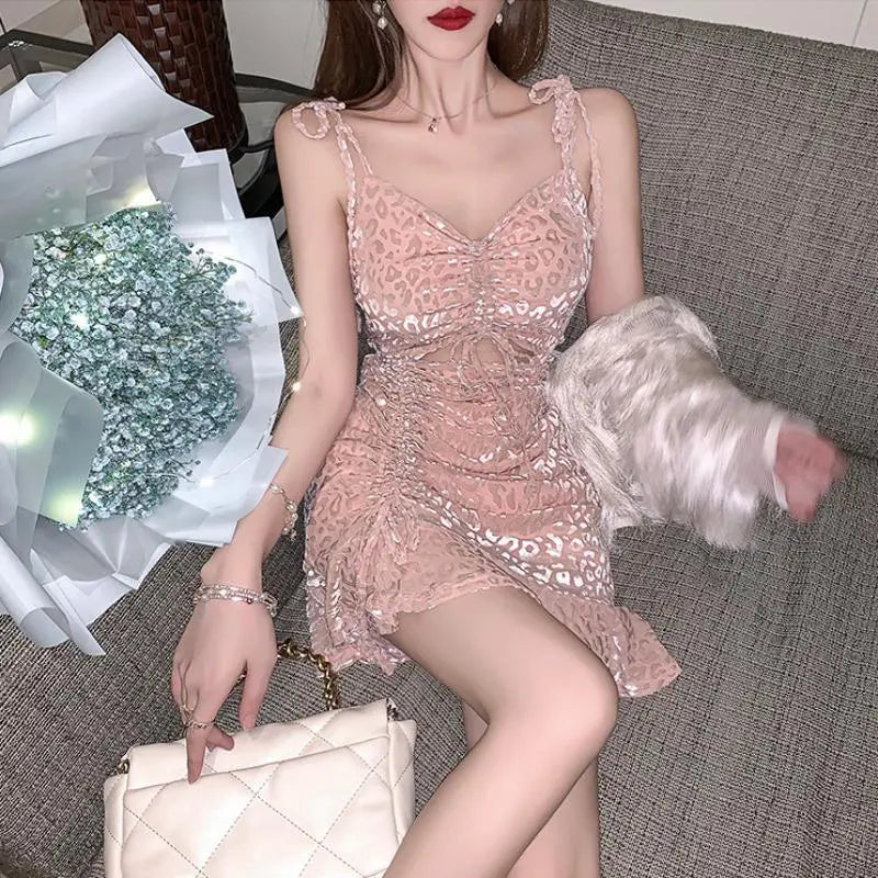 Sexy Temperament Feminine Mesh Jacquard Hollow Pleated Straps Super Fairy Seaside Holiday Party Dress Dress