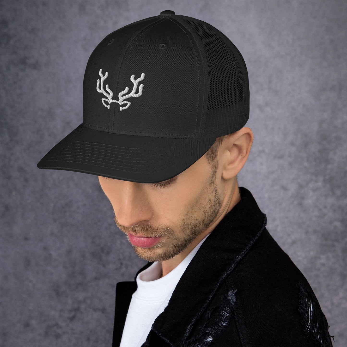 Stag embroidery, Trucker Cap