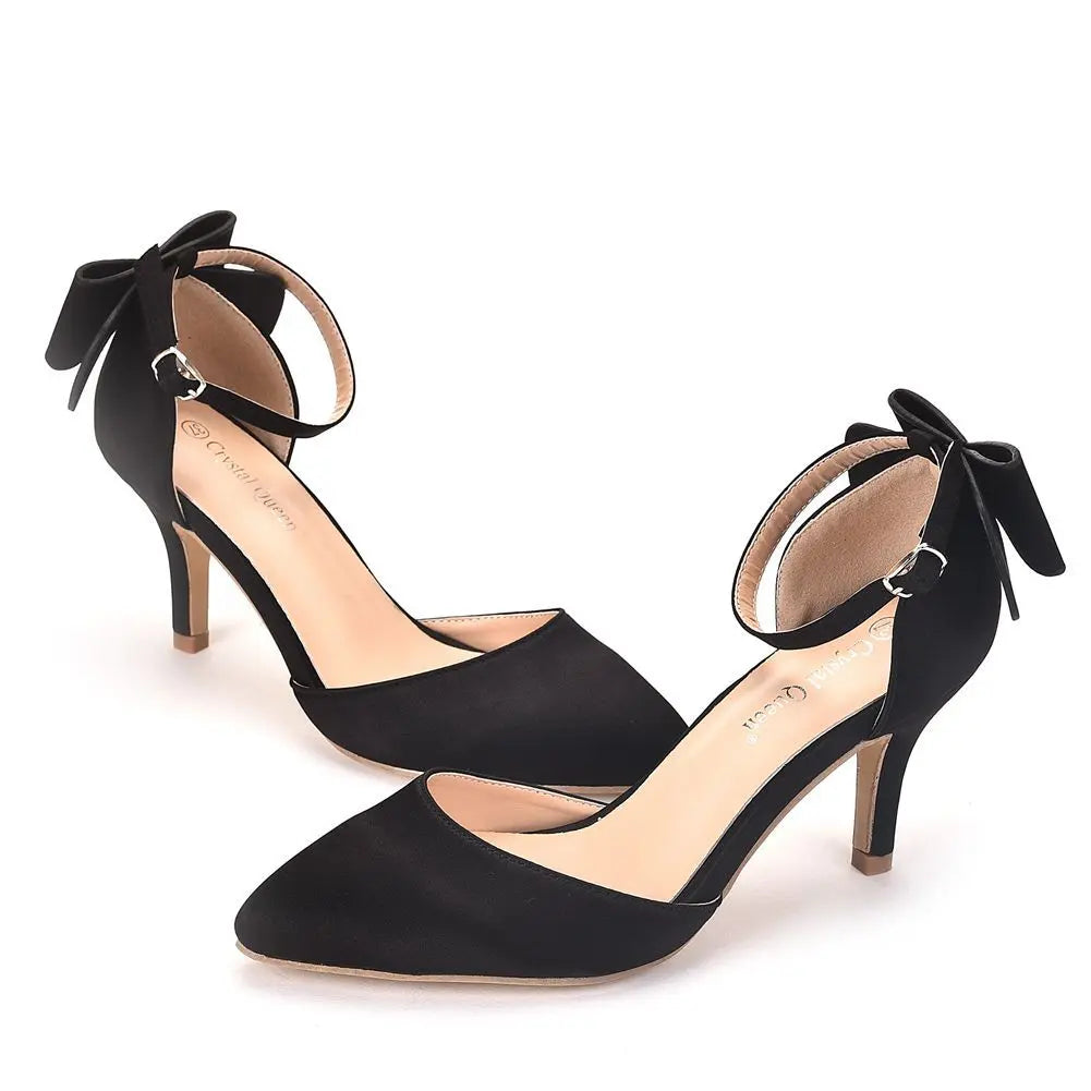 7cm Elegant satin heels designed for everyday sophistication and effortless femininity.