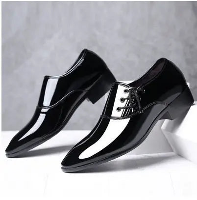 Men's Pointed Toe Leather Shoes Men's Business Formal Shoes Korean Fashionable Men's Bright Casual Shoes Large Size Casual Wedding Shoes