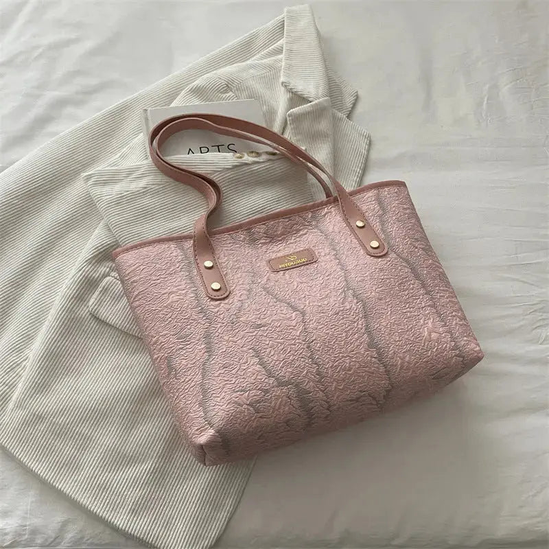 Women's Textured Floral Everyday Tote Bag