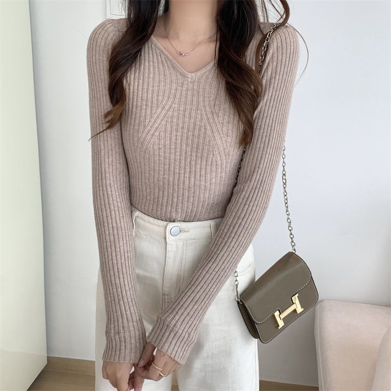 Fleece-lined Low Collar Knitted Bottoming Shirt For Women Autumn And Winter Western Style Tight Slimming Short Black Thick Sweater
