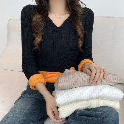 Fleece-lined Low Collar Knitted Bottoming Shirt For Women Autumn And Winter Western Style Tight Slimming Short Black Thick Sweater