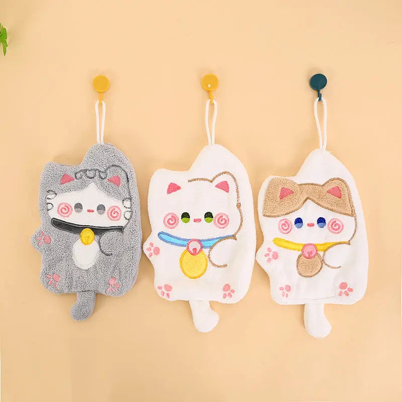 Lucky Cat Hanging Hand Towel – Soft Plush Absorbent Bathroom Towel
