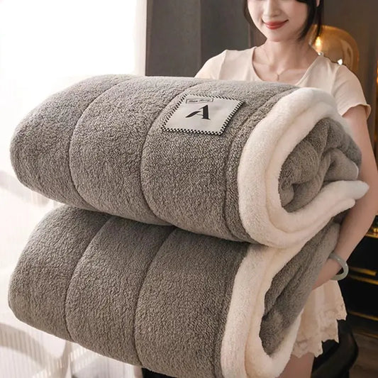 Blanket Three-layer Quilted Winter Class A Arctic Fleece Blanket Milk Fleece Thickened Blanket Lunch Sofa Gift Blanket